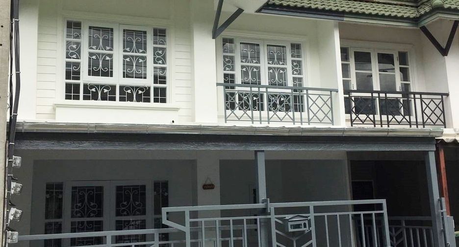 出售 3 卧室 联排别墅 在 Khlong Luang, Pathum Thani