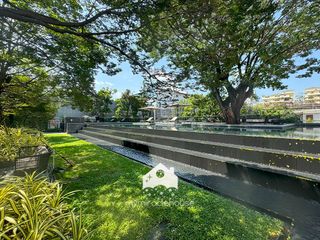 For rent 4 bed townhouse in Watthana, Bangkok