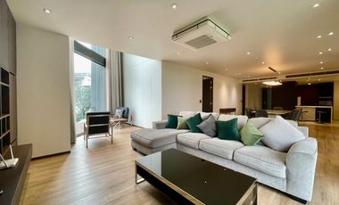 For rent 3 bedrooms apartment in Khlong Toei, Bangkok