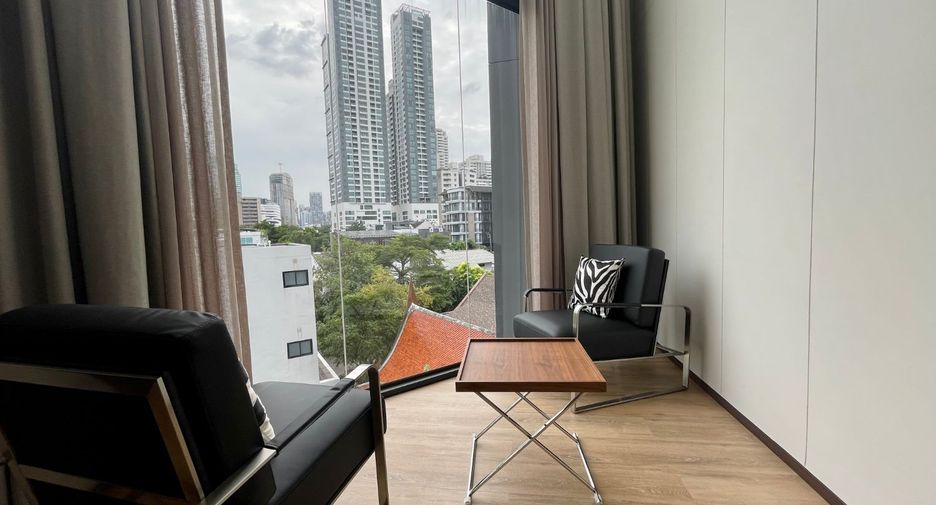 For rent 3 bedrooms apartment in Khlong Toei, Bangkok