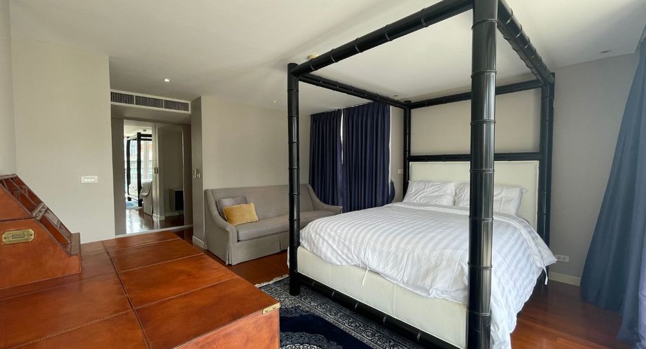 For rent 3 bedrooms condo in Watthana, Bangkok