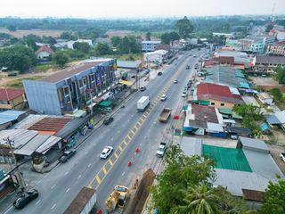 À vendre 5 chambres local commercial à Si Racha, Chonburi