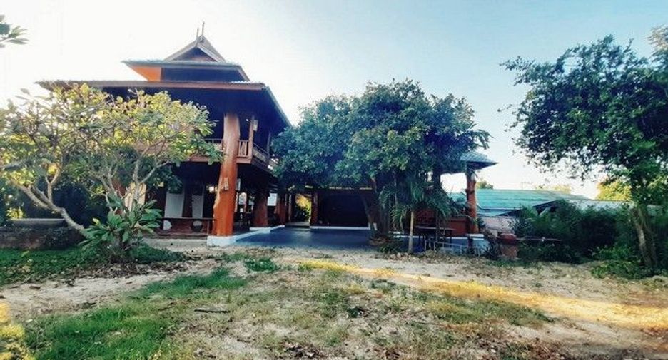 ขาย 8 ห้องนอน พื้นที่ค้าปลีก ใน สันป่าตอง, เชียงใหม่