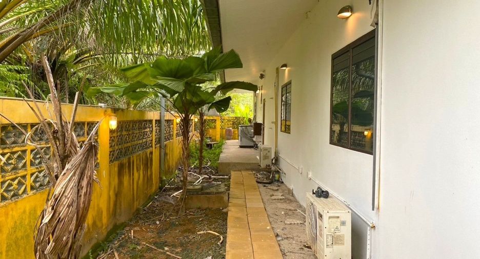 For sale 3 Beds villa in Takua Pa, Phang Nga