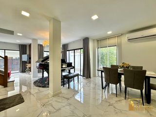 Haus zur Miete mit 3 Zimmer in Watthana, Bangkok