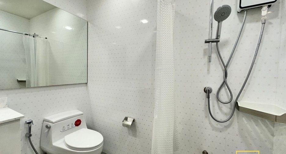 Haus zur Miete mit 3 Zimmer in Watthana, Bangkok