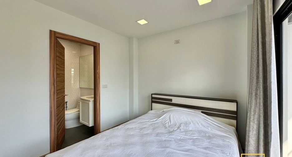 Haus zur Miete mit 3 Zimmer in Watthana, Bangkok