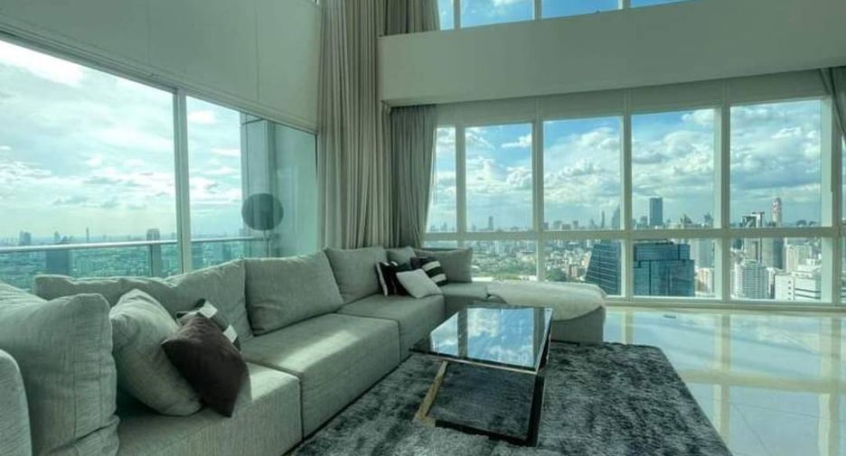 À louer 3 chambres condo à Khlong Toei, Bangkok