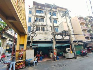 For sale retail Space in Phaya Thai, Bangkok