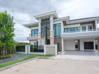 Casa en alquiler y en venta de 4 habitaciones en Bang Bon, Bangkok