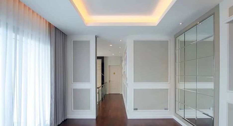 Casa en alquiler y en venta de 4 habitaciones en Bang Bon, Bangkok