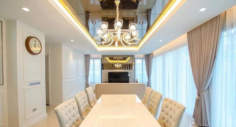 Casa en alquiler y en venta de 4 habitaciones en Bang Bon, Bangkok