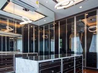Casa en alquiler y en venta de 4 habitaciones en Bang Bon, Bangkok