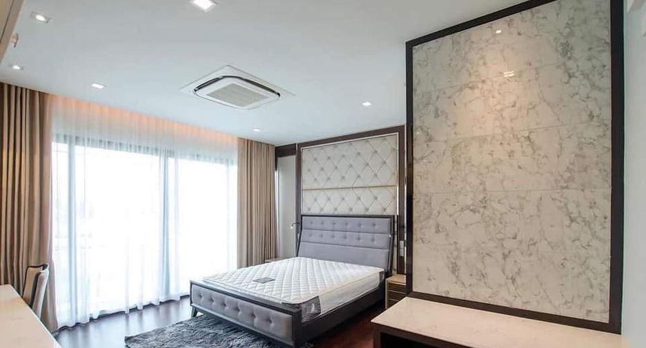Casa en alquiler y en venta de 4 habitaciones en Bang Bon, Bangkok
