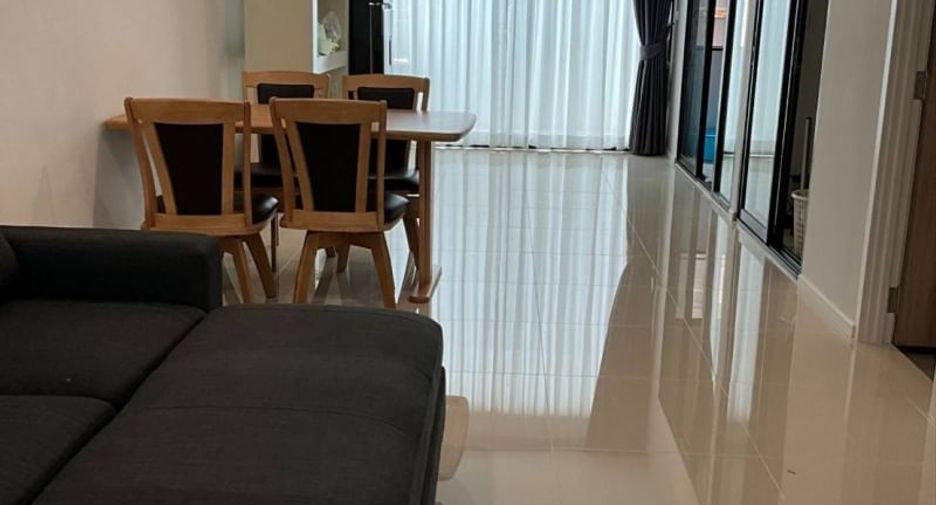 For rent 4 bed townhouse in Don Mueang, Bangkok
