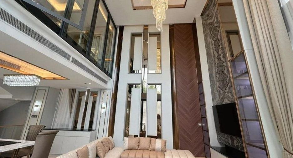 For rent and for sale 5 bed house in Yan Nawa, Bangkok