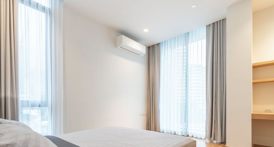 For rent 4 bedrooms apartment in Khlong Toei, Bangkok