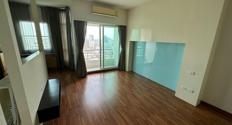 For sale 2 bedrooms condo in Bang Kapi, Bangkok