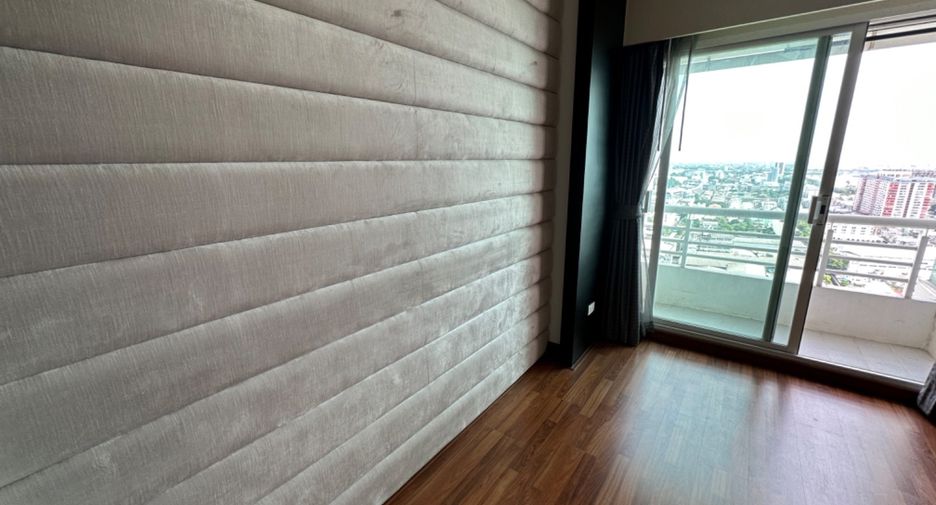 For sale 2 bedrooms condo in Bang Kapi, Bangkok