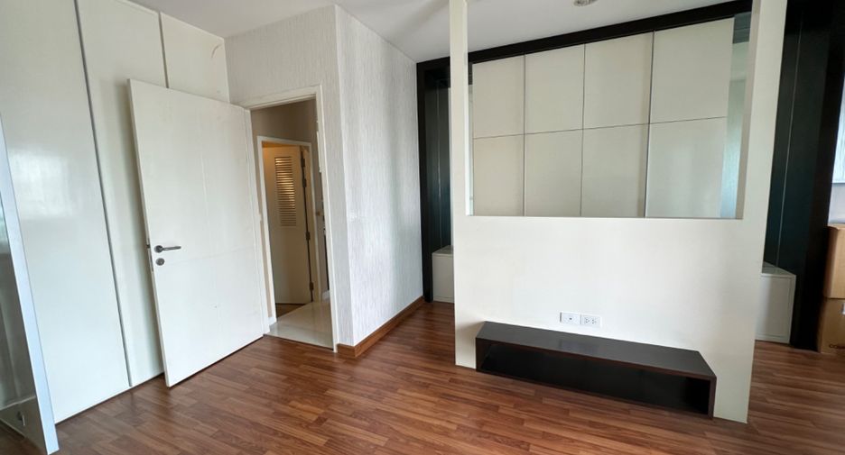 For sale 2 bedrooms condo in Bang Kapi, Bangkok