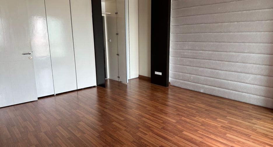 For sale 2 bedrooms condo in Bang Kapi, Bangkok