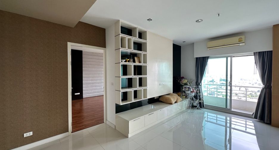 For sale 2 bedrooms condo in Bang Kapi, Bangkok