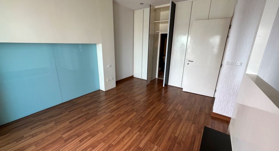 For sale 2 bedrooms condo in Bang Kapi, Bangkok