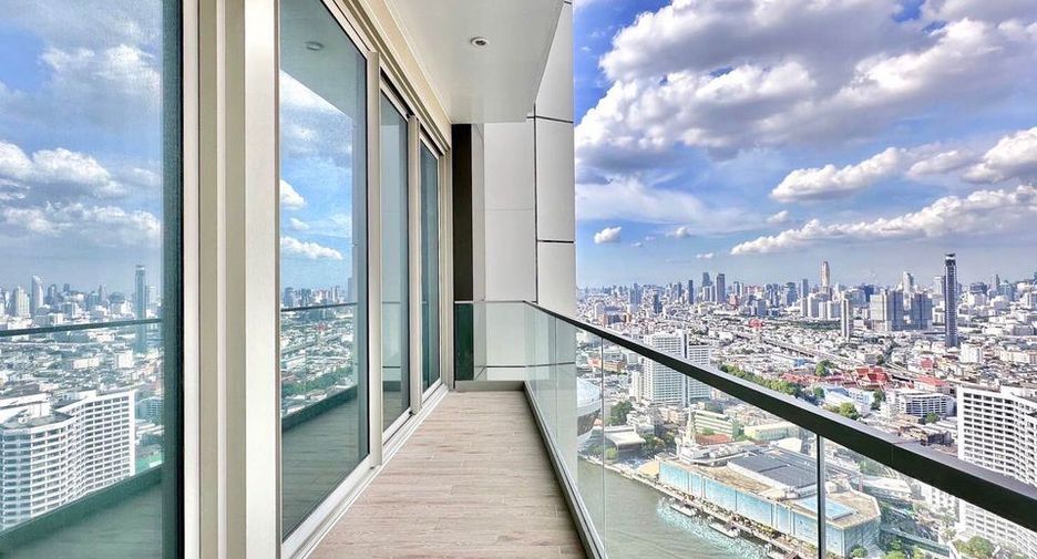 For rent 3 bed condo in Khlong San, Bangkok
