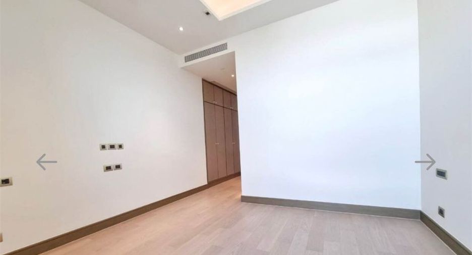 For rent 3 bed condo in Khlong San, Bangkok