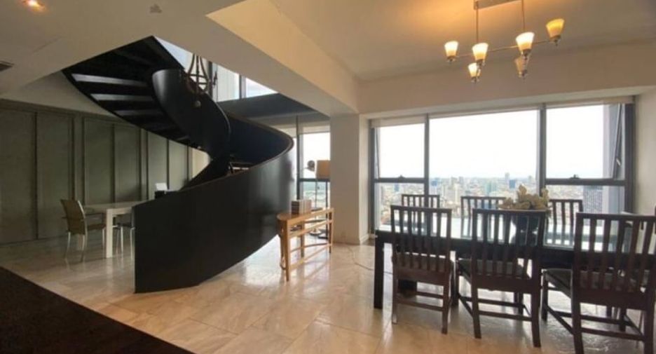For rent 4 bedrooms condo in Sathon, Bangkok
