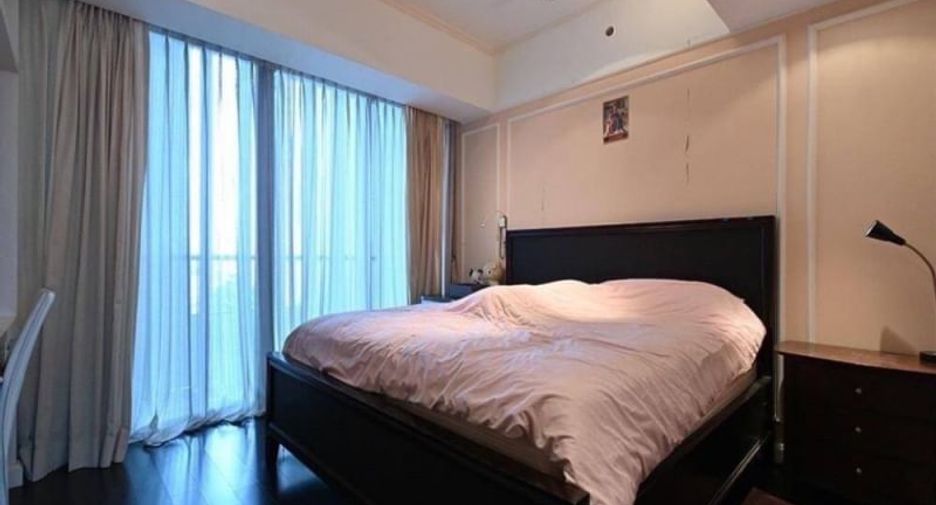 For rent 4 bedrooms condo in Sathon, Bangkok