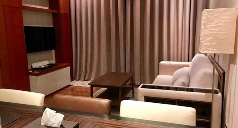 À louer et à vendre 1 chambre condo à Khlong Toei, Bangkok