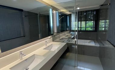 Wohnung zum Kauf mit 2 Zimmer in Khlong Toei, Bangkok
