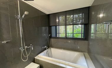 Wohnung zum Kauf mit 2 Zimmer in Khlong Toei, Bangkok