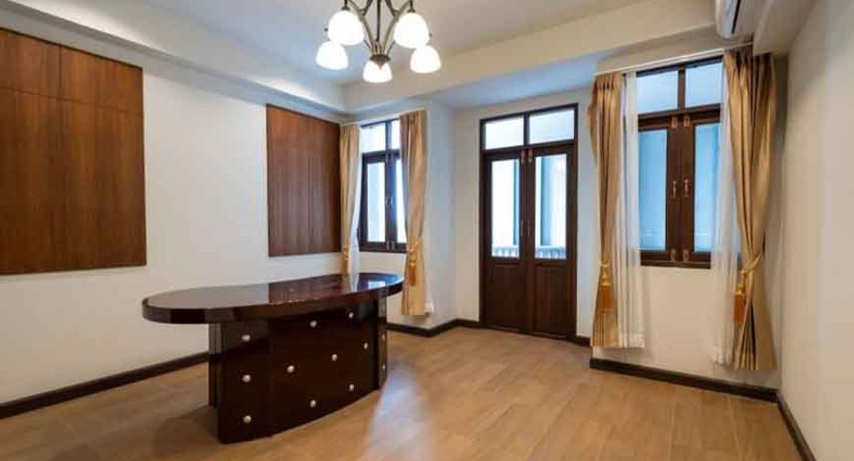 Local comercial en alquiler de 16 habitaciones en Hang Dong, Chiang Mai