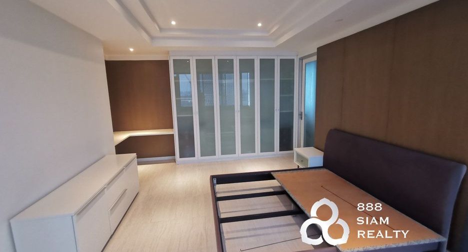 For sale 2 bedrooms condo in Yan Nawa, Bangkok