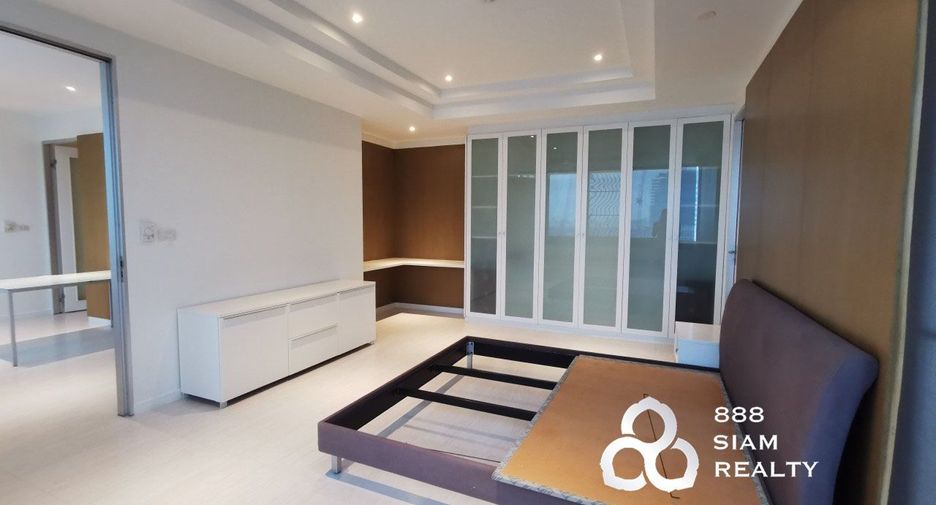 For sale 2 bedrooms condo in Yan Nawa, Bangkok