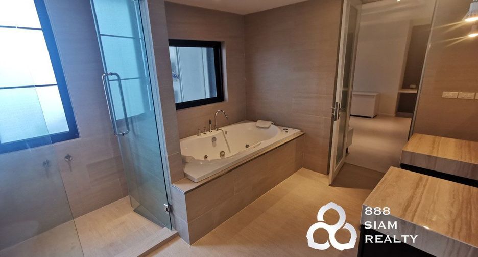 For sale 2 bedrooms condo in Yan Nawa, Bangkok