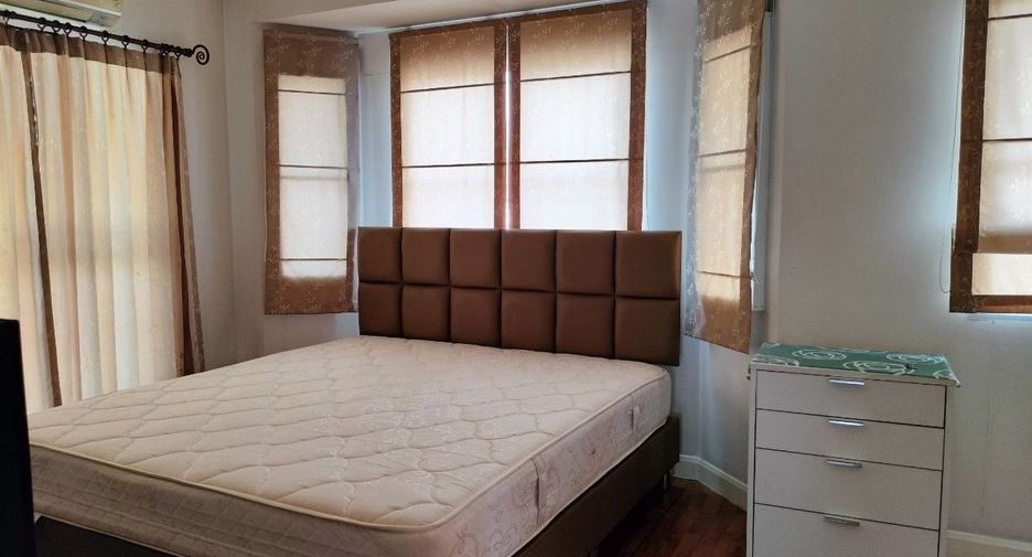 For rent 3 bedrooms house in Bang Bo, Samut Prakan