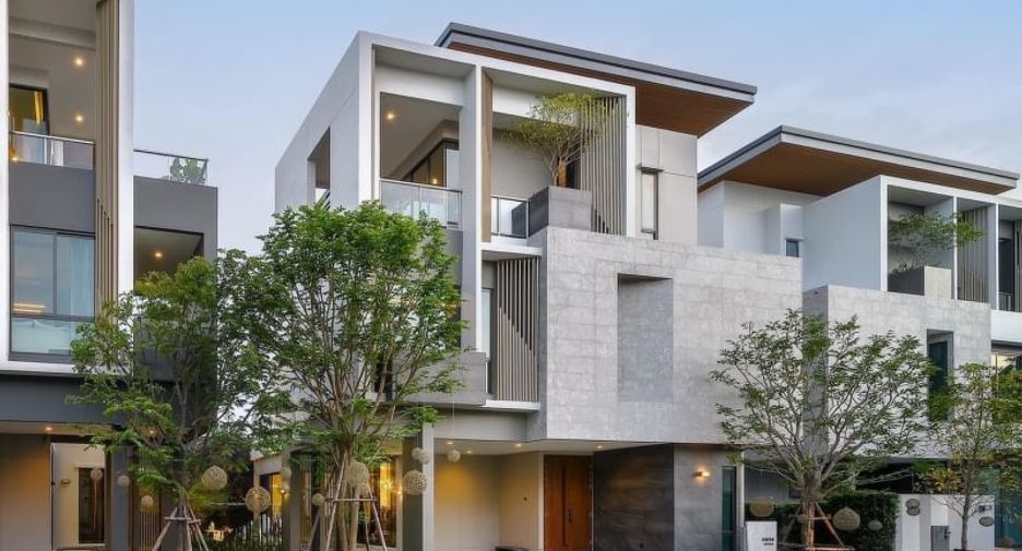 For rent 4 bedrooms house in Suan Luang, Bangkok