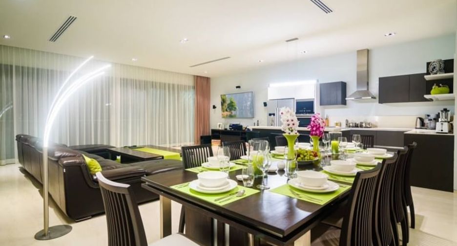 For sale 4 ベッドルーム villa in Mueang Phuket, Phuket