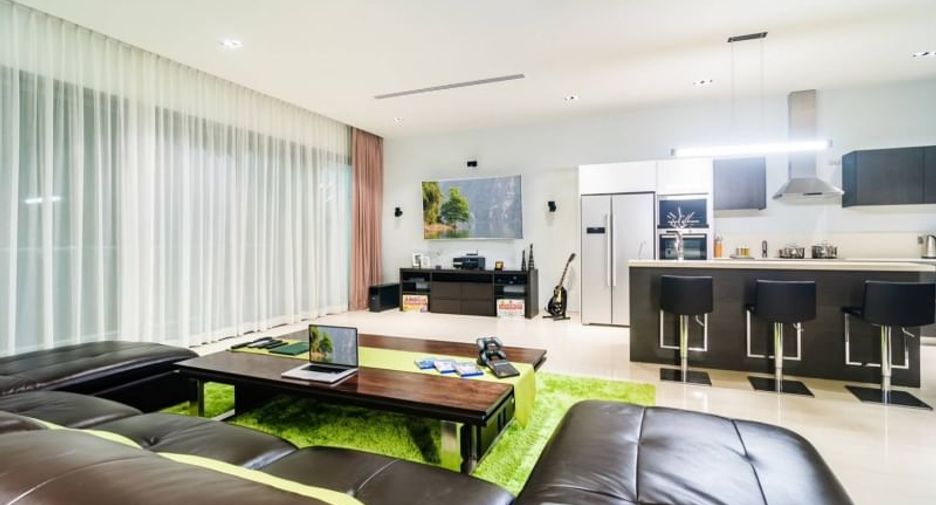 For sale 4 ベッドルーム villa in Mueang Phuket, Phuket