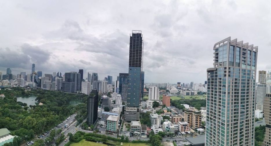 For rent and for sale 3 bedrooms condo in Pathum Wan, Bangkok