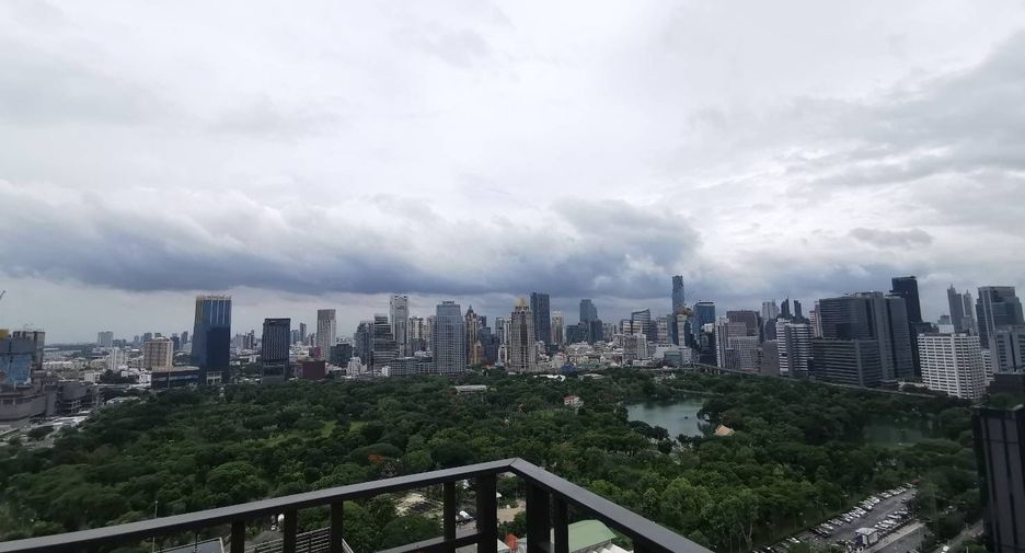 For rent and for sale 3 bedrooms condo in Pathum Wan, Bangkok
