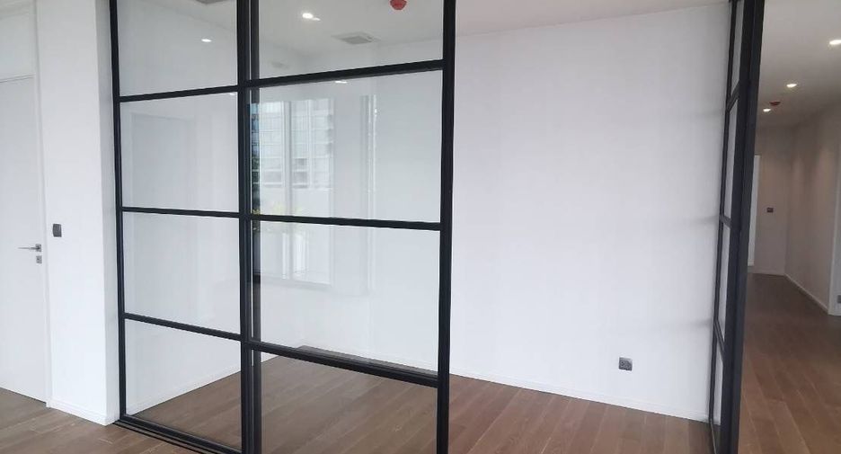 For rent and for sale 3 bedrooms condo in Pathum Wan, Bangkok