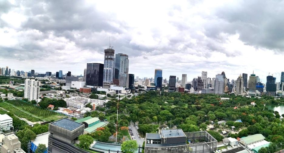 For rent and for sale 3 bedrooms condo in Pathum Wan, Bangkok