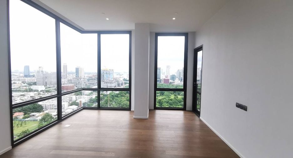 For rent and for sale 3 bedrooms condo in Pathum Wan, Bangkok