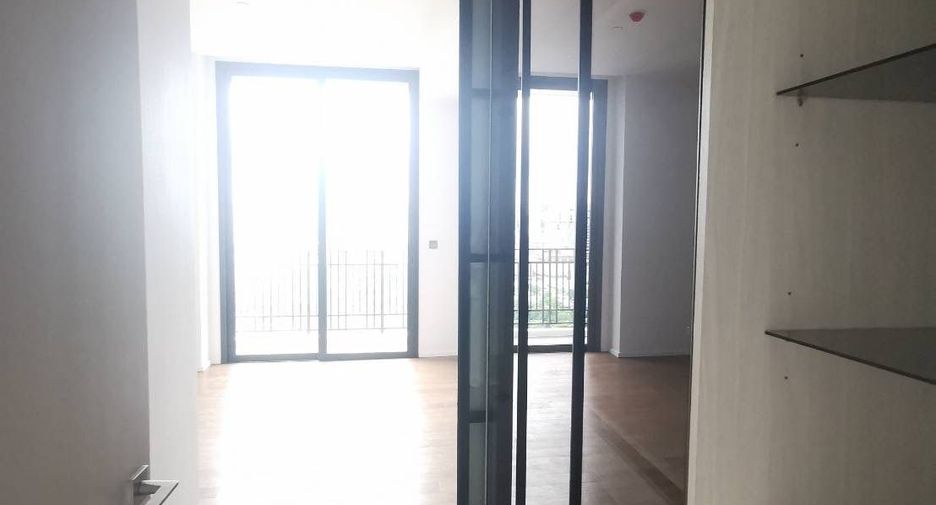 For rent and for sale 3 bedrooms condo in Pathum Wan, Bangkok