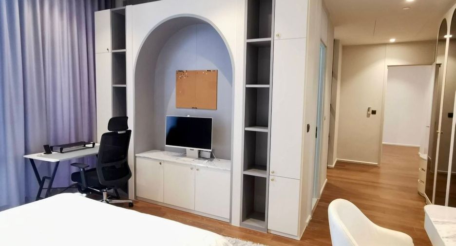 For rent and for sale 3 bedrooms condo in Pathum Wan, Bangkok