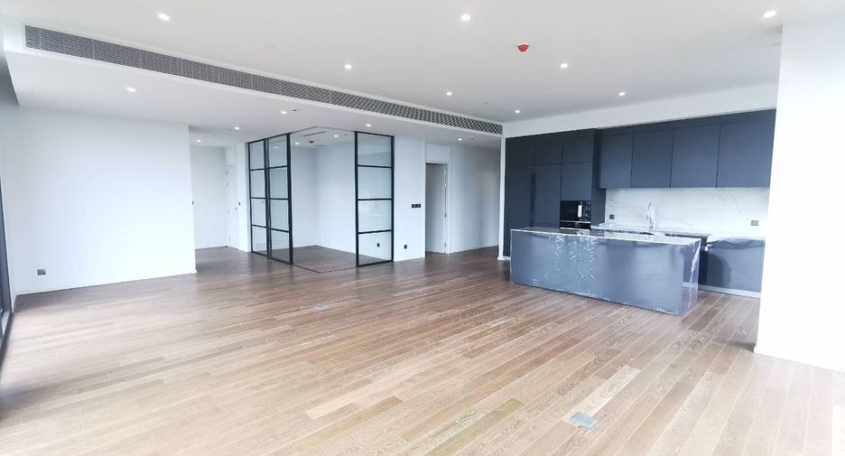 For rent and for sale 3 bedrooms condo in Pathum Wan, Bangkok